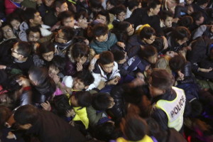 Bad Way to Start the New Year 2015: Shanghai stampede killed 35 peoples