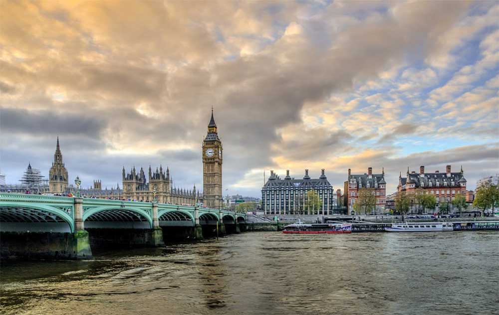 political uncertainty causes setbacks in the uk property market